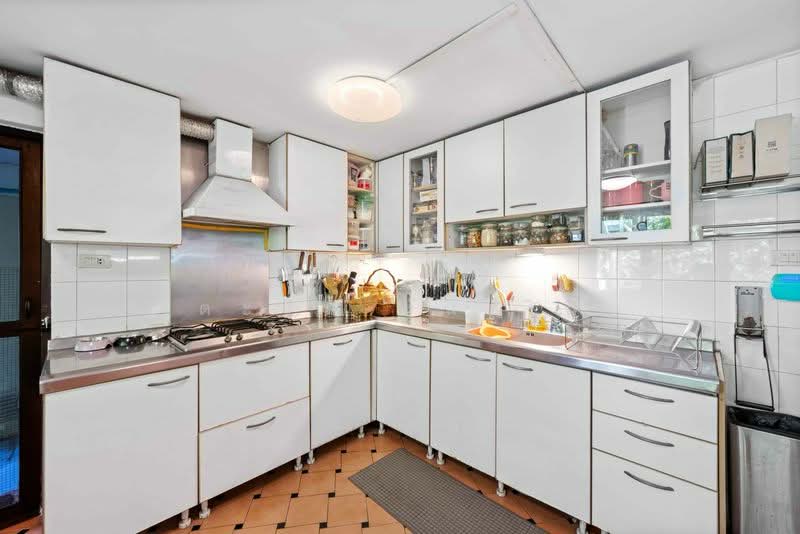 ขาย - บ้านเดี่ยว 288 ตรว. สุขุมวิท 38, กรุงเทพ