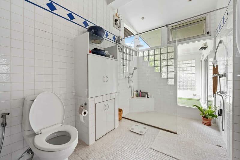 Detached house, 288 sq.wa., Sukhumvit 38., Bangkok, สุขุมวิท 38, Phra Kanong, Khlong Toei, Bangkok, 5 Bedrooms, 1,152 sqm, Single Detached House For Sale, by ตะวัน ขันเงิน, 500192248 - DDproperty.com