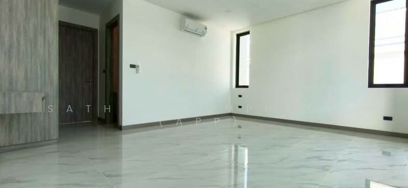 Grand Family Villa Luxury 5-Bedroom Oasis In Chaiyapruek, Chon Buri (Pattaya), Nong Hin 5, Muang Pattaya, Amphoe Bang Lamung, Chang Wat Chon Buri 20150, Thailand, Nong Pru, Bang Lamung (Pattaya), Chon Buri (Pattaya), 5 Bedrooms, 190 sqm, Villa For Rent, by Sathida Limphasut (App), 500192257 - DDproperty.com