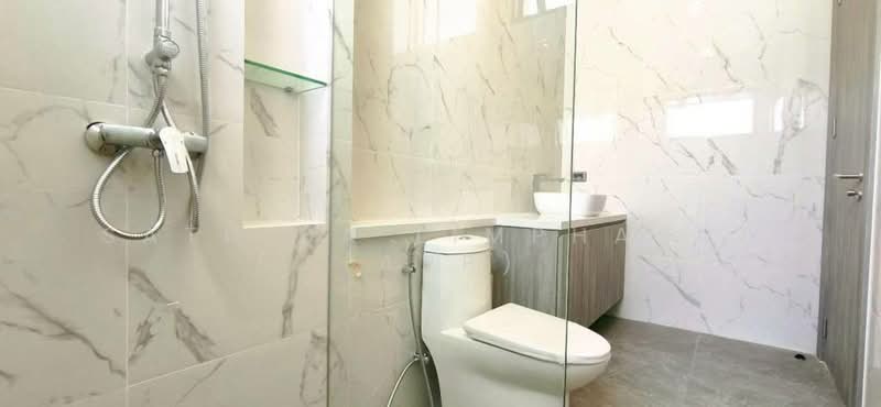 Grand Family Villa Luxury 5-Bedroom Oasis In Chaiyapruek, ชลบุรี, Nong Hin 5, Muang Pattaya, Amphoe Bang Lamung, Chang Wat Chon Buri 20150, Thailand, หนองปรือ, บางละมุง, ชลบุรี, 190 ตร.ม., วิลล่า ให้เช่า, โดย Sathida Limphasut (App), 500192257 - DDproperty.com