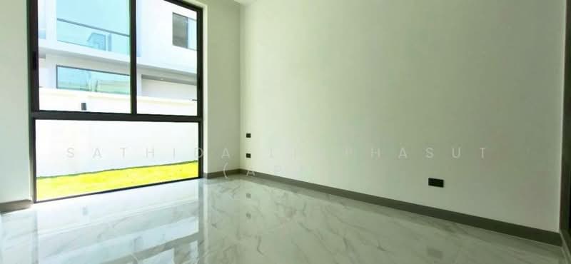 Grand Family Villa Luxury 5-Bedroom Oasis In Chaiyapruek, ชลบุรี, Nong Hin 5, Muang Pattaya, Amphoe Bang Lamung, Chang Wat Chon Buri 20150, Thailand, หนองปรือ, บางละมุง, ชลบุรี, 190 ตร.ม., วิลล่า ให้เช่า, โดย Sathida Limphasut (App), 500192257 - DDproperty.com