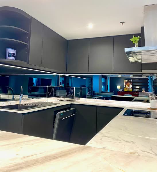 Sukhumvit Suite, Bangkok, 19 Soi Sukhumvit 13, Khlongtoei Nua, Watthana, Bangkok, 2 Bedrooms, 120 sqm, Condo For Rent, by Vichai  Annavakulthorn, 500192259 - DDproperty.com