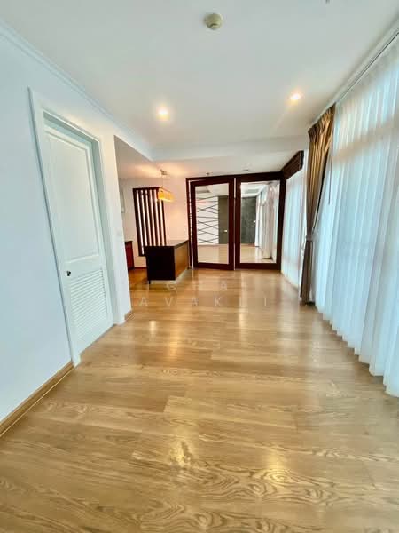 Wattana Suite, Bangkok, Soi Sukhumvit 15, Khlongtoei Nua, Watthana, Bangkok, 3 Bedrooms, 270 sqm, Condo For Rent, by Vichai  Annavakulthorn, 500192260 - DDproperty.com