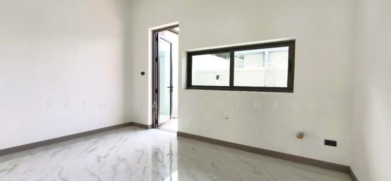 Grand Family Villa Luxury 5-Bedroom Oasis In Chaiyapruek, Chon Buri (Pattaya), Nong Hin 5, Muang Pattaya, Amphoe Bang Lamung, Chang Wat Chon Buri 20150, Thailand, Nong Pru, Bang Lamung (Pattaya), Chon Buri (Pattaya), 4 Bedrooms, 490 sqm, Villa For Rent, by Sathida Limphasut (App), 500192267 - DDproperty.com