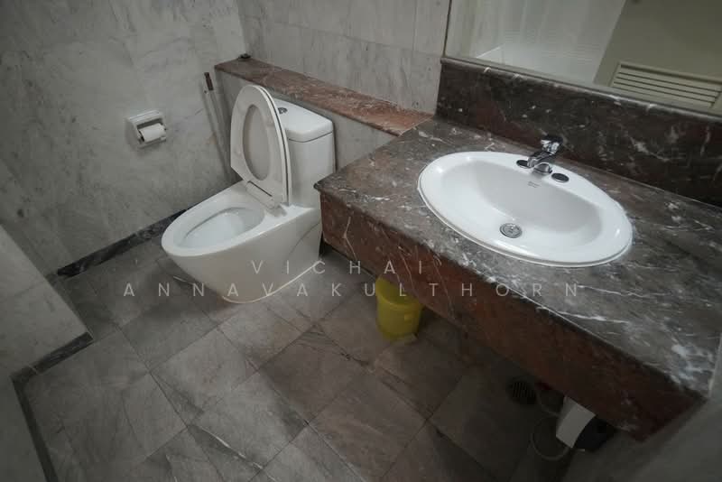 Regent Royal Place 2, Bangkok, Rajdamri, Lumphini, Pathum Wan, Bangkok, 3 Bedrooms, 178 sqm, Condo For Rent, by Vichai  Annavakulthorn, 500192276 - DDproperty.com