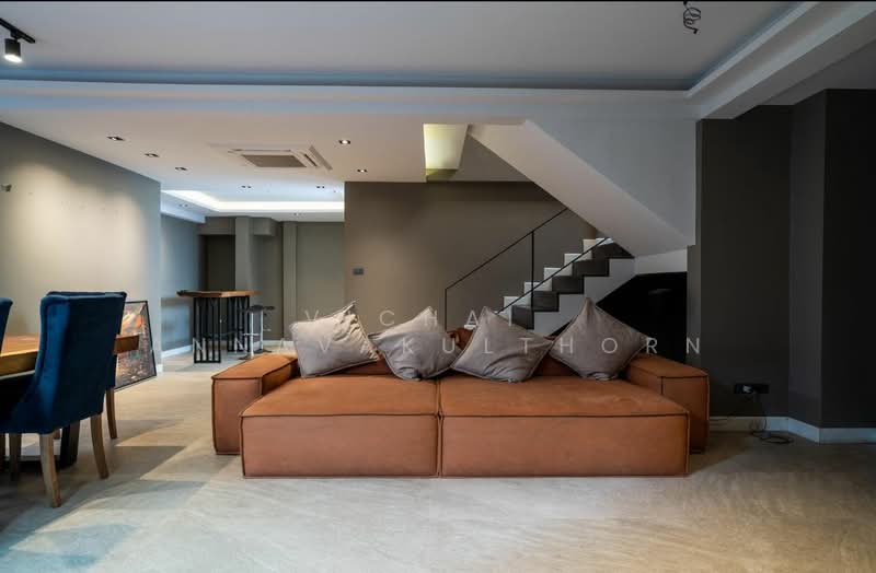 4-BR House, Bangkok, Saphan Song, Wang Thonglang, Bangkok, 4 Bedrooms, 250 sqm, Single Detached House For Rent, by Vichai  Annavakulthorn, 500192284 - DDproperty.com