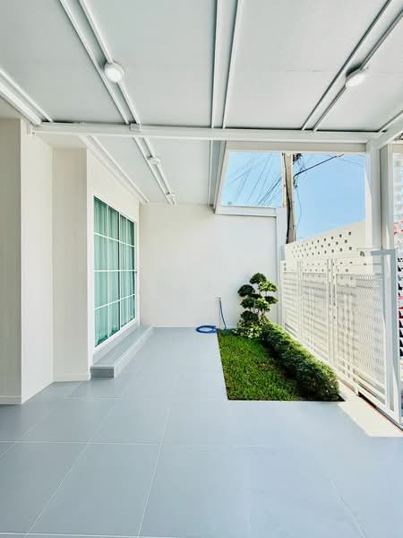 2 Bedroom Townhouse for Sale in East Pattaya, Chon Buri (Pattaya), Bang Lamung, Bang Lamung (Pattaya), Chon Buri (Pattaya), 2 Bedrooms, 96 sqm, Townhouse For Sale, by PLC Real Estate, 500192343 - DDproperty.com