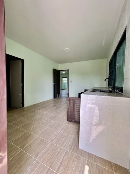 ขายหอพัก พร้อมบ้าน สร้างใหม่ จำนวน 34 ห้อง ใกล้ มาเก็ตวิลเลจรังสิต, Pathum Thani, Khu Khot, Lam Luk Ka, Pathum Thani, , 528 sqm, Business For Sale, by ERA Thailand, 500192376 - DDproperty.com