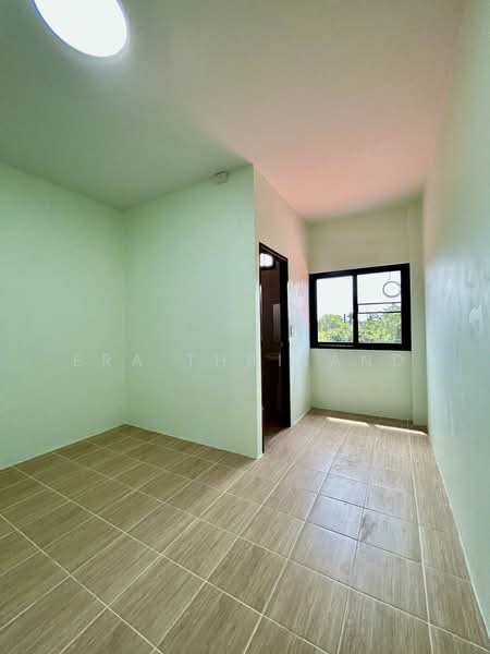 ขายหอพัก พร้อมบ้าน สร้างใหม่ จำนวน 34 ห้อง ใกล้ มาเก็ตวิลเลจรังสิต, ปทุมธานี, คูคต, ลำลูกกา, ปทุมธานี, 528 ตร.ม., กิจการ ขาย, โดย ERA Thailand, 500192376 - DDproperty.com