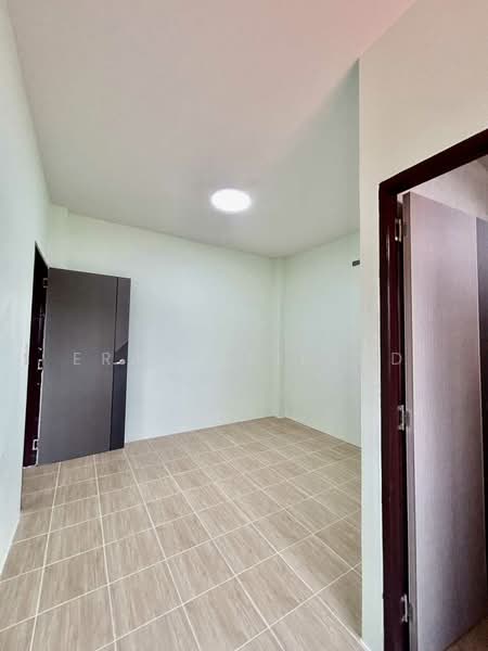 ขายหอพัก พร้อมบ้าน สร้างใหม่ จำนวน 34 ห้อง ใกล้ มาเก็ตวิลเลจรังสิต, ปทุมธานี, คูคต, ลำลูกกา, ปทุมธานี, 528 ตร.ม., กิจการ ขาย, โดย ERA Thailand, 500192376 - DDproperty.com