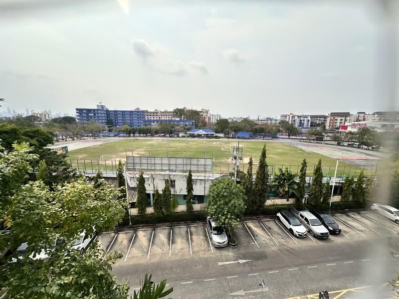 Lumpini Condo Town Bodindecha Ramkhamhaeng, Bangkok, Soi Ramkhamhaeng 43/1, Phlapphla, Wang Thonglang, Bangkok, 1 Bedroom, 28 sqm, Condo For Sale, by Pongpan Matkhao, 500192393 - DDproperty.com