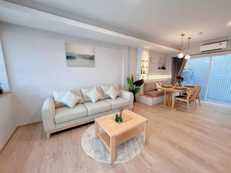 Indy 2 Bangna-Ramkhamhaeng 2, Bangkok, Soi Ramkhamhaeng 2, Dok Mai, Prawet, Bangkok, 3 Bedrooms, 122 sqm, Townhouse For Rent, by Khun Poon, 500192399 - DDproperty.com