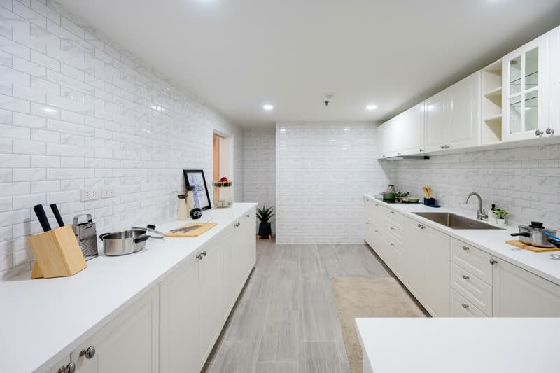 Las Colinas, Bangkok, Sukhumvit 21 Road, Khlongtoei Nua, Watthana, Bangkok, 3 Bedrooms, 240 sqm, Condo For Sale, by ตะวัน ขันเงิน, 500192404 - DDproperty.com