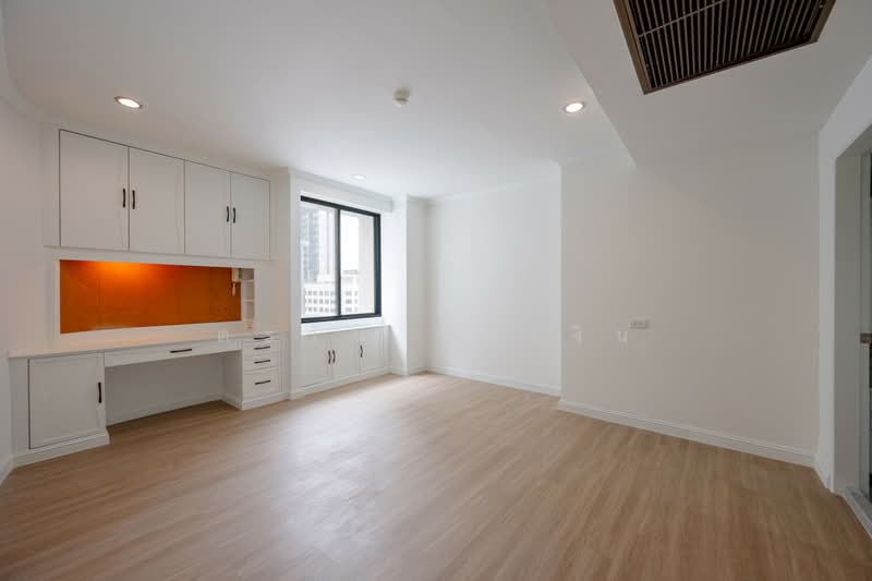 Las Colinas, Bangkok, Sukhumvit 21 Road, Khlongtoei Nua, Watthana, Bangkok, 3 Bedrooms, 240 sqm, Condo For Sale, by ตะวัน ขันเงิน, 500192404 - DDproperty.com