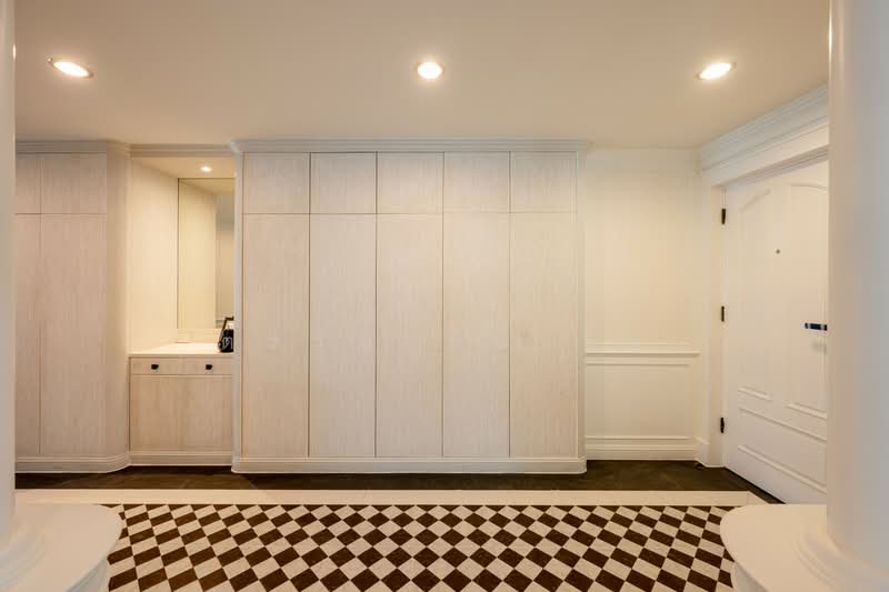 Las Colinas, Bangkok, Sukhumvit 21 Road, Khlongtoei Nua, Watthana, Bangkok, 3 Bedrooms, 240 sqm, Condo For Sale, by ตะวัน ขันเงิน, 500192404 - DDproperty.com