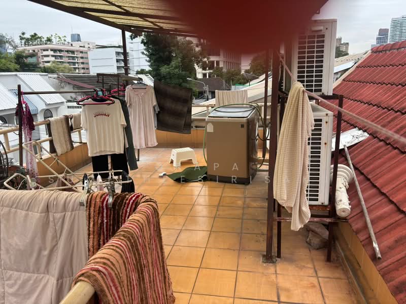 4-BR Townhouse, Bangkok, Khlong Tan Nua, Watthana, Bangkok, 4 Bedrooms, 200 sqm, Townhouse For Sale, by Orapa Sumetheesirisakul, 500192425 - DDproperty.com