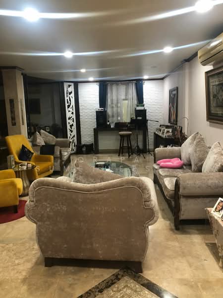 4-BR Townhouse, Bangkok, Khlong Tan Nua, Watthana, Bangkok, 4 Bedrooms, 200 sqm, Townhouse For Sale, by Orapa Sumetheesirisakul, 500192425 - DDproperty.com