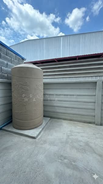 ถูกมาก อาคารพาณิชย์ 3 ชั้น ทำเลค้าขาย ศรีราชา เพียง 2.49 ล้าน ทำเลดี ติดถนน หนองยายบู่ ศรีราชา, Chon Buri (Pattaya), Nong - Kham, Si Racha, Chon Buri (Pattaya), , 155 sqm, Shophouse For Sale, by Pronthip Wattanasatiengul, 500192432 - DDproperty.com