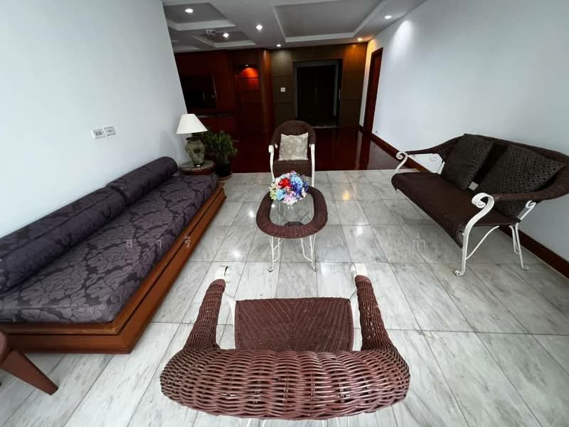 President Park Sukhumvit 24, Bangkok, 99 Sukhumvit 24 Alley, Khlongtoei Nua, Watthana, Bangkok, 3 Bedrooms, 240 sqm, Condo For Rent, by Sarika Saengkam, 500192454 - DDproperty.com