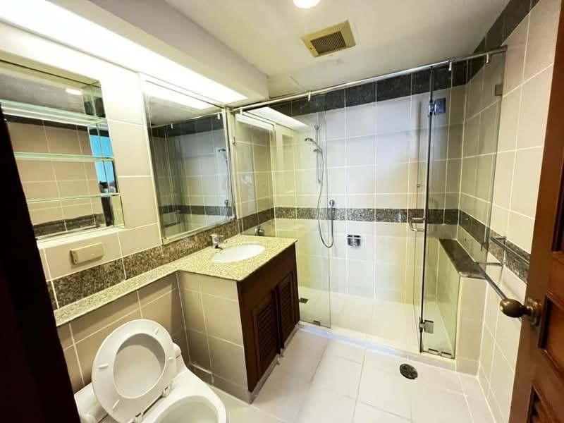 President Park Sukhumvit 24, Bangkok, 99 Sukhumvit 24 Alley, Khlongtoei Nua, Watthana, Bangkok, 3 Bedrooms, 240 sqm, Condo For Rent, by Sarika Saengkam, 500192454 - DDproperty.com