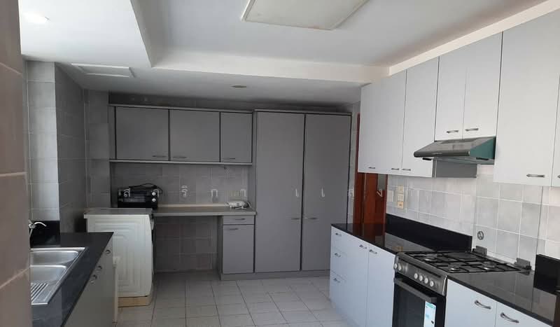 President Park Sukhumvit 24, Bangkok, 99 Sukhumvit 24 Alley, Khlongtoei Nua, Watthana, Bangkok, 3 Bedrooms, 261 sqm, Condo For Rent, by Sarika Saengkam, 500192471 - DDproperty.com