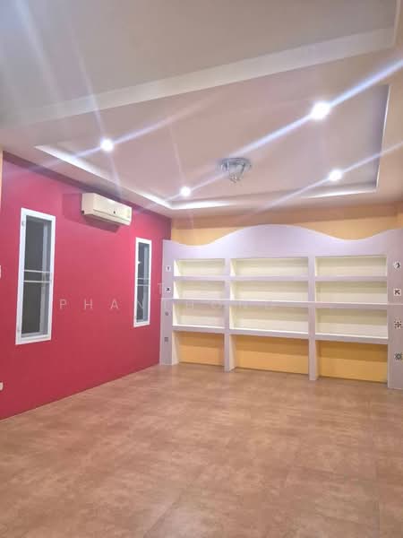 For rent: Single-story office or house, Ladprao 71, near Chokchai 4 BTS station., Bangkok, Lat Phrao, Lat Phrao, Bangkok, , 360 sqm, Office Space For Rent, by Tida phanthonglarptawee, 500192501 - DDproperty.com