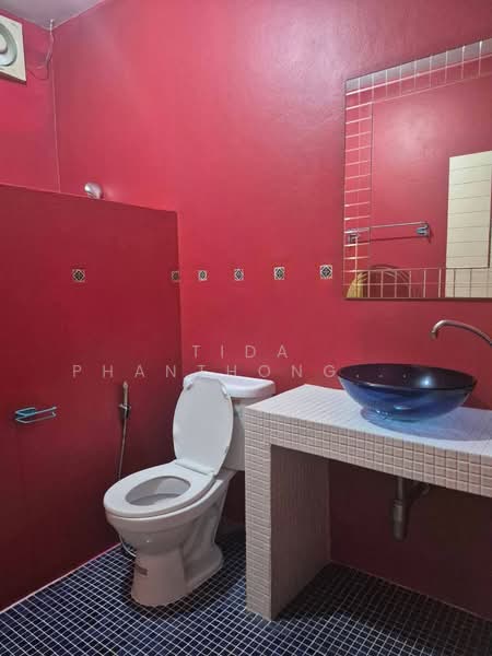 For rent: Single-story office or house, Ladprao 71, near Chokchai 4 BTS station., Bangkok, Lat Phrao, Lat Phrao, Bangkok, , 360 sqm, Office Space For Rent, by Tida phanthonglarptawee, 500192501 - DDproperty.com