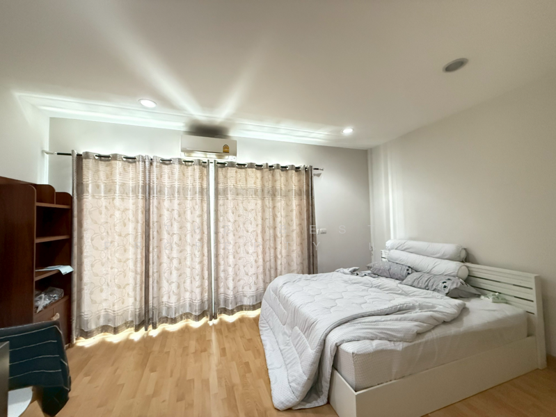 Ban Klang Mueng Ratchada 36, Bangkok, Soi Ratchada 36, Chan Kasem, Chatuchak, Bangkok, 3 Bedrooms, 100 sqm, Townhouse For Sale, by The Best Property แอน, 500192516 - DDproperty.com