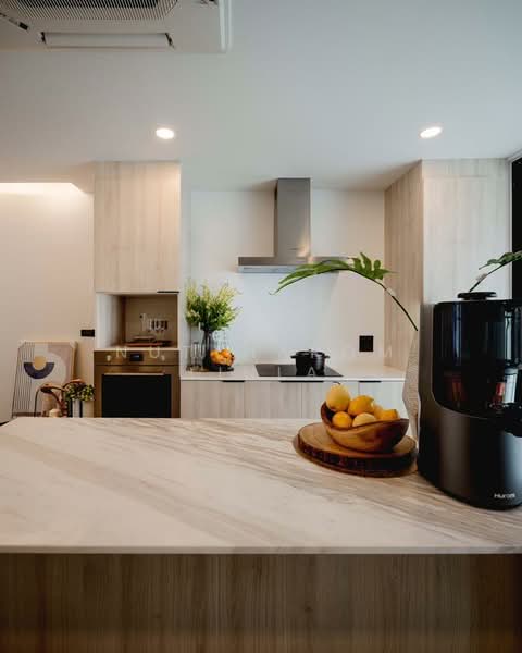 3-BR Townhouse, Bangkok, Khlong Tan Nua, Watthana, Bangkok, 3 Bedrooms, 300 sqm, Townhouse For Sale, by Nuttharom Linla , 500192522 - DDproperty.com