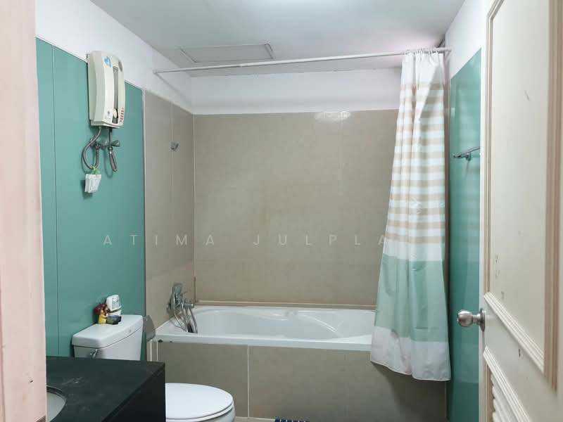 D.S. Tower 1 Sukhumvit 33, Bangkok, Soi Phrom Chit, Khlong Tan Nua, Watthana, Bangkok, 3 Bedrooms, 236 sqm, Condo For Sale, by Prapapan Wilairojvorakul, 500192532 - DDproperty.com