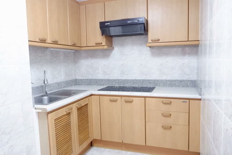 Omni Tower Sukhumvit Nana, Bangkok, 69 Sukhumvit 4 Alley, Khlong Toei, Khlong Toei, Bangkok, 2 Bedrooms, 132 sqm, Condo For Rent, by Ploypatcha Chomchid, 500192591 - DDproperty.com