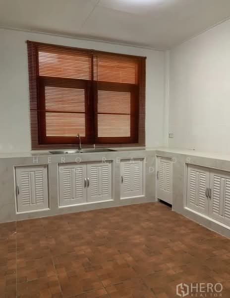 For Rent 5 Bedroom Detached House in Phra Khanong Tai, Phra Khanong, Bangkok BTS Punnawithi HRE00410, กรุงเทพ, บางจาก, พระโขนง, กรุงเทพ, 200 ตร.ม., บ้านเดี่ยว ให้เช่า, โดย Hero Realtor Co., Ltd., 500192596 - DDproperty.com