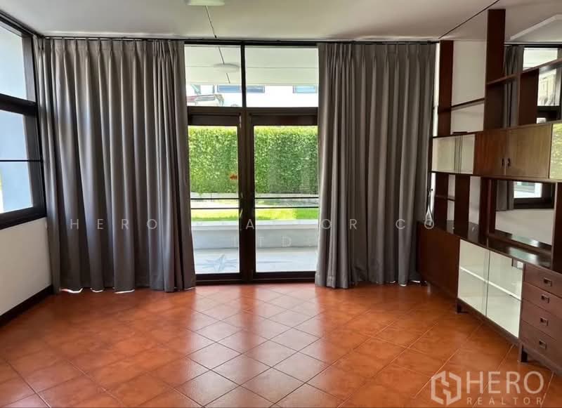 For Rent 5 Bedroom Detached House in Phra Khanong Tai, Phra Khanong, Bangkok BTS Punnawithi HRE00410, Bangkok, Bang Chak, Phra Khanong, Bangkok, 5 Bedrooms, 200 sqm, Single Detached House For Rent, by Hero Realtor Co., Ltd., 500192596 - DDproperty.com
