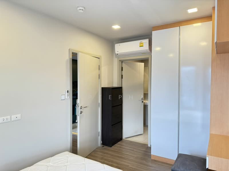 The Base Sukhumvit 50, Bangkok, Soi Roem Charoen 1, Sukhumvit 50 Road, Phra Kanong, Khlong Toei, Bangkok, 1 Bedroom, 32 sqm, Condo For Rent, by Rapeephan, 500192639 - DDproperty.com