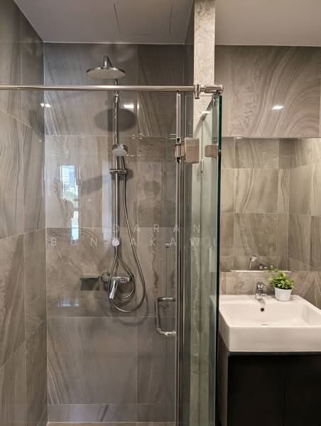 Q Prasarnmit‎, Bangkok, Soi Sawaddee, Sukhumvit Road, Khlongtoei Nua, Watthana, Bangkok, 1 Bedroom, 39 sqm, Condo For Rent, by Daran Buntakawinkul, 500192643 - DDproperty.com