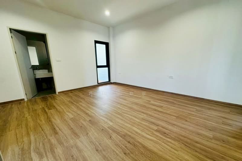 Villa 168 New Krungthepkreetha, Bangkok, Khlong Song Ton Nun, Lat Krabang, Bangkok, 4 Bedrooms, 180 sqm, Single Detached House For Sale, by คุณปอย, 500192652 - DDproperty.com