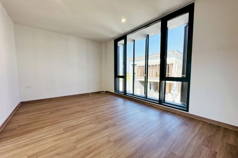 Villa 168 New Krungthepkreetha, Bangkok, Khlong Song Ton Nun, Lat Krabang, Bangkok, 4 Bedrooms, 180 sqm, Single Detached House For Sale, by คุณปอย, 500192652 - DDproperty.com