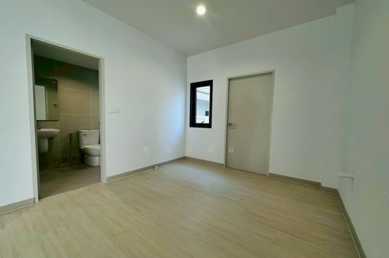 Villa 168 New Krungthepkreetha, Bangkok, Khlong Song Ton Nun, Lat Krabang, Bangkok, 4 Bedrooms, 180 sqm, Single Detached House For Sale, by คุณปอย, 500192652 - DDproperty.com