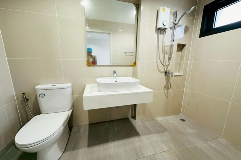 Villa 168 New Krungthepkreetha, Bangkok, Khlong Song Ton Nun, Lat Krabang, Bangkok, 4 Bedrooms, 180 sqm, Single Detached House For Sale, by คุณปอย, 500192652 - DDproperty.com