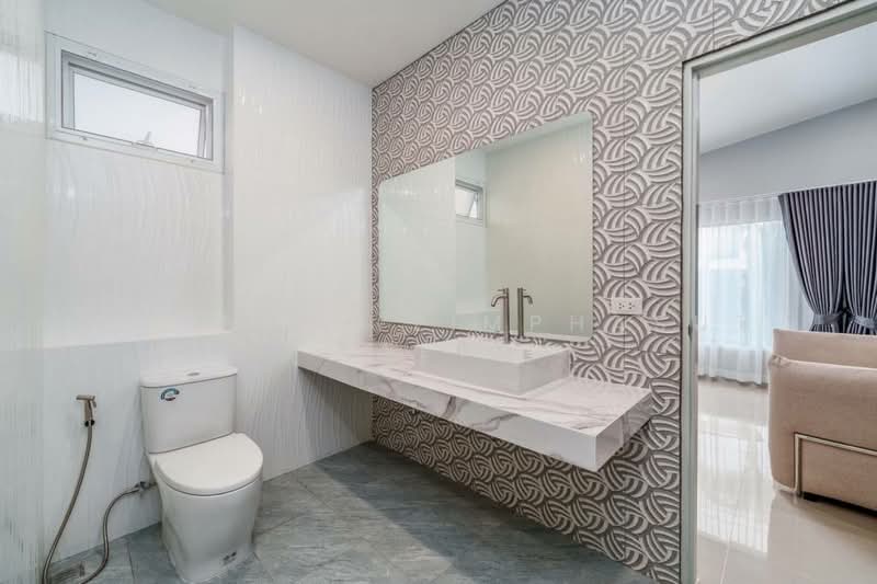 House In Pong, Chon Buri (Pattaya), Poong, Bang Lamung (Pattaya), Chon Buri (Pattaya), 6 Bedrooms, 270 sqm, Single Detached House For Rent, by Sathida Limphasut (App), 500192730 - DDproperty.com