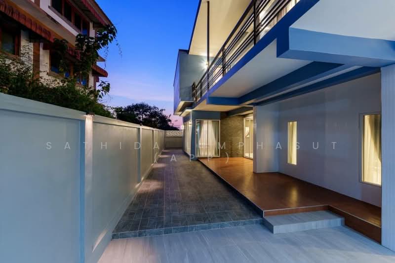 6 Bedroom 5 Bathroom 270 SQ.M. House In Pong, ชลบุรี, โป่ง, บางละมุง, ชลบุรี, 270 ตร.ม., บ้านเดี่ยว ให้เช่า, โดย Sathida Limphasut (App), 500192730 - DDproperty.com