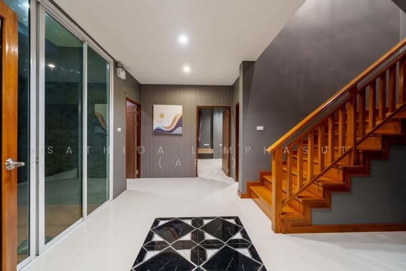 6 Bedroom 5 Bathroom 270 SQ.M. House In Pong, ชลบุรี, โป่ง, บางละมุง, ชลบุรี, 270 ตร.ม., บ้านเดี่ยว ให้เช่า, โดย Sathida Limphasut (App), 500192730 - DDproperty.com