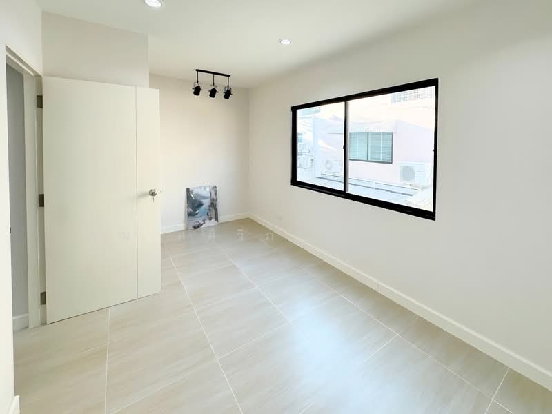 บ้านกลางเมือง พหลโยธิน 50 (Baan klang muang Phaholyothin 50), กรุงเทพ, Soi Phahonyothin 50, คลองถนน, สายไหม, กรุงเทพ, 150 ตร.ม., บ้านเดี่ยว ขาย, โดย คุณ ศศิวิภา พูลทา, 500192829 - DDproperty.com