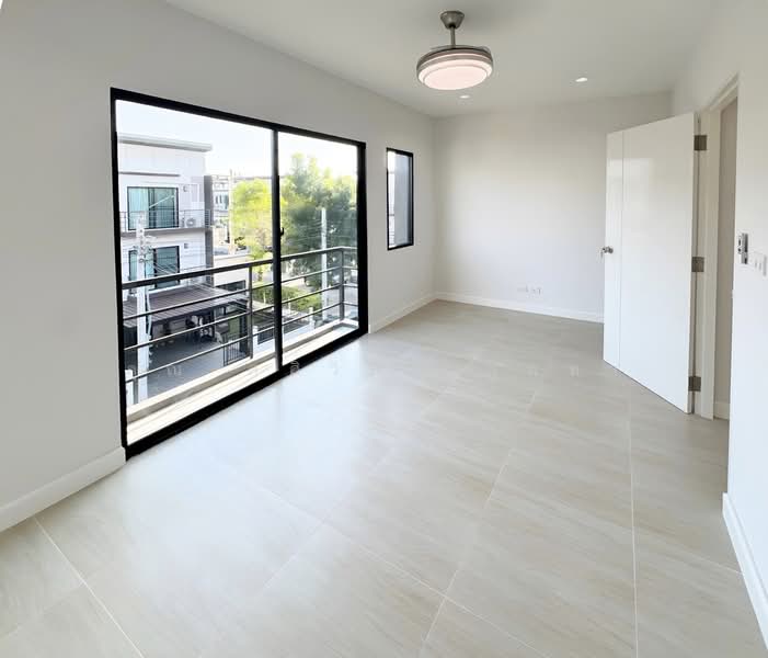 Baan klang muang Phaholyothin 50, Bangkok, Soi Phahonyothin 50, Khlong Tanon, Sai Mai, Bangkok, 3 Bedrooms, 150 sqm, Single Detached House For Sale, by คุณ ศศิวิภา พูลทา, 500192829 - DDproperty.com