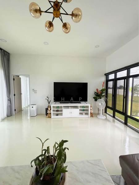 Pool Villa ให้เช่า โรงเรียนนานาชาติลานนา เพียง 10 นาที ค่าเช่า 100,000 บาท / เดือน No.14P016, Chiang Mai, Hang Dong, Hang Dong, Chiang Mai, 4 Bedrooms, 530 sqm, Single Detached House For Rent, by Rutchaporn Tunsiri, 500192830 - DDproperty.com