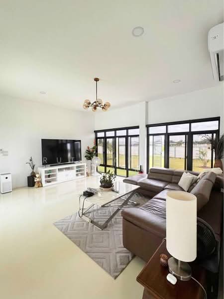 Pool Villa ให้เช่า โรงเรียนนานาชาติลานนา เพียง 10 นาที ค่าเช่า 100,000 บาท / เดือน No.14P016, Chiang Mai, Hang Dong, Hang Dong, Chiang Mai, 4 Bedrooms, 530 sqm, Single Detached House For Rent, by Rutchaporn Tunsiri, 500192830 - DDproperty.com