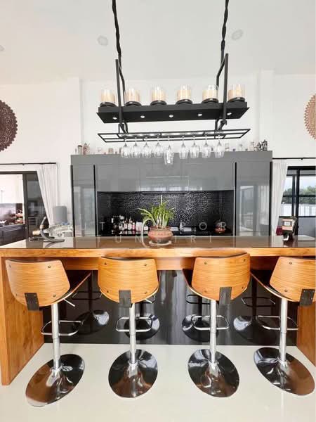 Pool Villa ให้เช่า โรงเรียนนานาชาติลานนา เพียง 10 นาที ค่าเช่า 100,000 บาท / เดือน No.14P016, Chiang Mai, Hang Dong, Hang Dong, Chiang Mai, 4 Bedrooms, 530 sqm, Single Detached House For Rent, by Rutchaporn Tunsiri, 500192830 - DDproperty.com