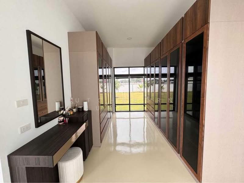 Pool Villa ให้เช่า โรงเรียนนานาชาติลานนา เพียง 10 นาที ค่าเช่า 100,000 บาท / เดือน No.14P016, Chiang Mai, Hang Dong, Hang Dong, Chiang Mai, 4 Bedrooms, 530 sqm, Single Detached House For Rent, by Rutchaporn Tunsiri, 500192830 - DDproperty.com