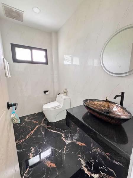 Pool Villa ให้เช่า โรงเรียนนานาชาติลานนา เพียง 10 นาที ค่าเช่า 100,000 บาท / เดือน No.14P016, Chiang Mai, Hang Dong, Hang Dong, Chiang Mai, 4 Bedrooms, 530 sqm, Single Detached House For Rent, by Rutchaporn Tunsiri, 500192830 - DDproperty.com