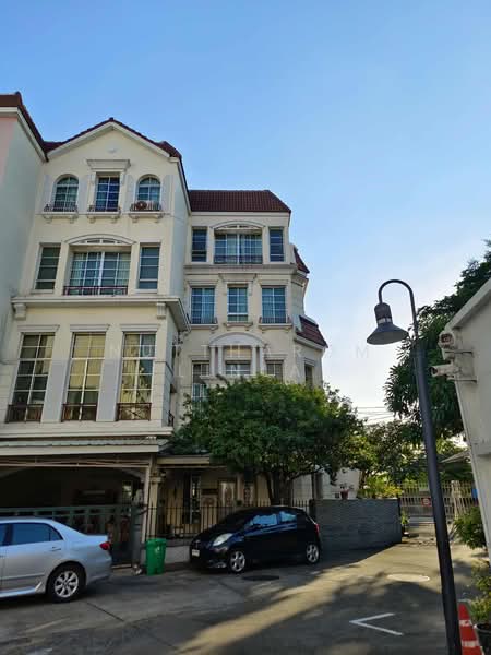 Baan Klang Krung Sathorn - North South Road, Bangkok, Bang Klo, Bang Kho Laem, Bangkok, 4 Bedrooms, 564 sqm, Semi-Detached House (Twin House) For Sale, by Nuttharom Linla, 500192842 - DDproperty.com